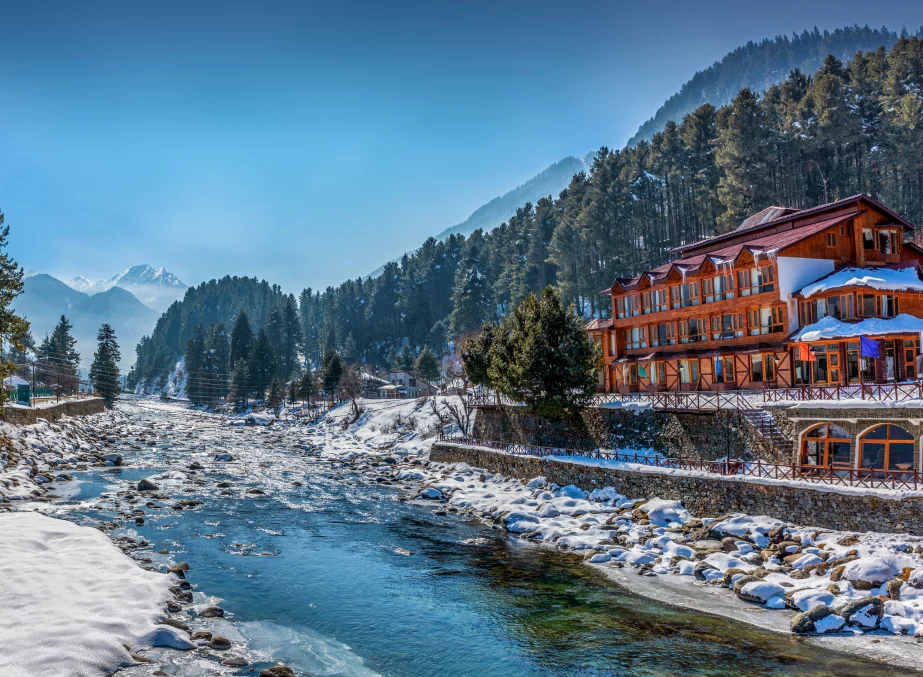 Best Unique Places to Visit in Kashmir
